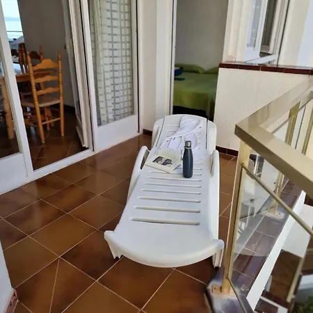Comodo Con Terraza A 200 M De La Playa - Hisp-236-176 *