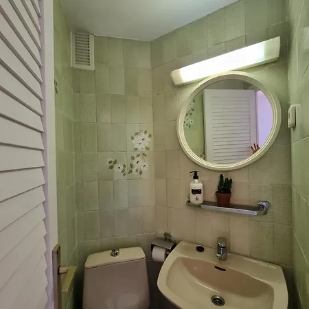 Comodo Con Terraza A 200 M De La Playa - Hisp-236-176 شقة Torroella de Montgrí