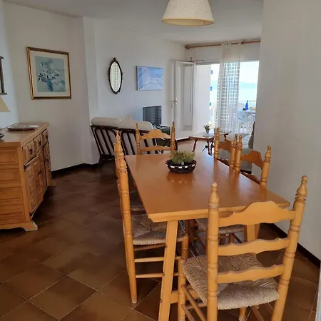 Comodo Con Terraza A 200 M De La Playa - Hisp-236-176