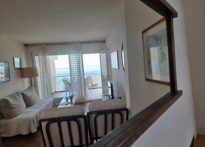 Comodo Con Terraza A 200 M De La Playa - Hisp-236-176 Apartman Torroella de Montgrí