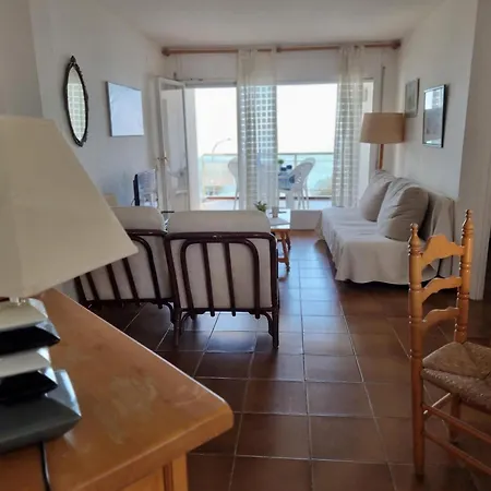 Comodo Con Terraza A 200 M De La Playa - Hisp-236-176 *